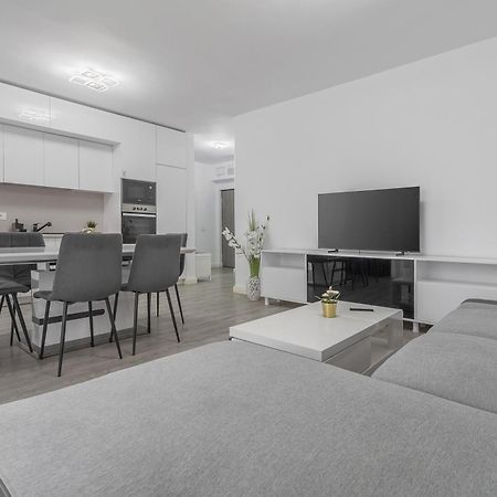 Appartement Pure Flat à Oradea Extérieur photo